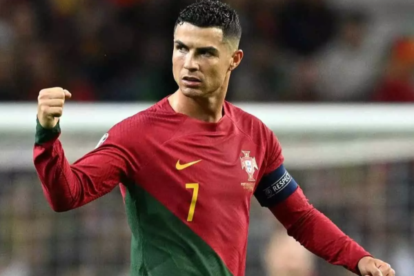 செல்வத்தில் சாதனை படைத்த ரொனால்டோ | Cristiano Ronaldo Becomes First Billionaire