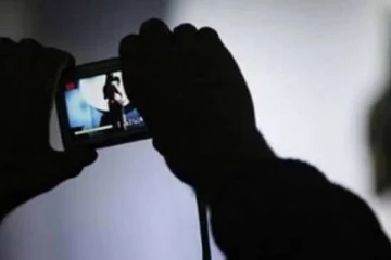 தமிழர் பகுதியில் மாணவி குளிப்பதை வீடியோ எடுத்த இளம் குடும்பஸ்தர் கைது