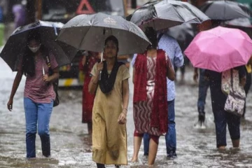 தமிழகத்திற்கு ஆரஞ்சு அலெர்ட்; கொட்டப்போகும் கனமழை - எந்தெந்த மாவட்டங்களுக்கு?