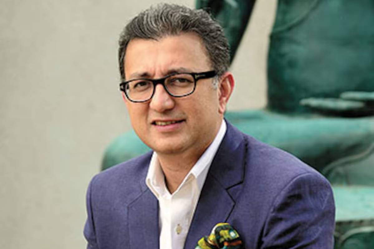 ரூ.18,000 கோடிக்கு விற்கப்பட உள்ள RCB? இறுதிக்கட்ட போட்டியில் இரு குழு | Rcb Sale To Final Stage 2 Competitiors In Race