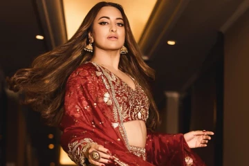 குடும்பத்தை விட்டு விலகிய ரஜினி பட நடிகை சோனாக்ஷி? திருமணத்திற்கு வந்த எதிர்ப்பால் இப்படியா