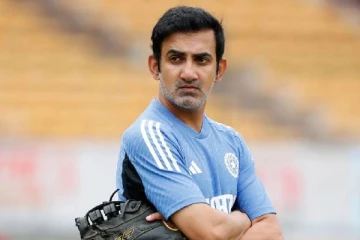 அதிலெல்லாம் தலையிடக்கூடாது - மோசமான செயலால் ஸ்டார் வீரரை விளாசிய கம்பீர்!