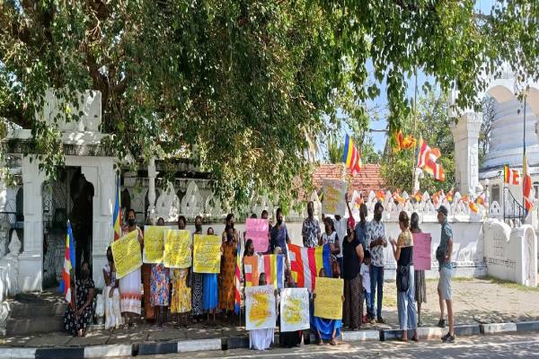 புத்தர் சிலை விவகாரம்: பிக்குகளை விடுவிக்கக் கோரி திருகோணமலையில் ஆர்ப்பாட்டம் | Protest In Tirumala Demanding Release Of Monks