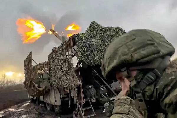 சமாதான ஒப்பந்தம் என உக்ரைனுக்கு மரண அடி தரும் ட்ரம்ப் நிர்வாகம்... முழுமையான பின்னணி | Trump 28 Point Ukraine Peace Plan