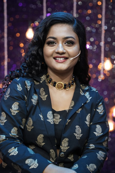 சிறகடிக்க ஆசையில் வேலையணிந்து வரும் மீனாவா இது? அட்டகாசமான ஸ்டைலில் வெளியிட்ட புகைப்படம் | Siragadikka Aasai Meena Photo In Modern Dress