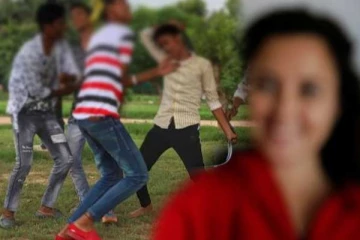 කථන ආබාධිත දෙමව්පියන්ගේ 11 හැවිරිදි දැරිය දූෂණය කළ Tik Tok "කිරි සමන්ට" ඇතුළු පිරිසට අවසානයේ අත් වූ ඉරණම..