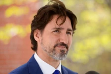 பிரித்தானியா பயணத் தடை ஜனவரி வரை நீடிப்பு; பிரதமர் ஜஸ்டின் ட்ரூடோ