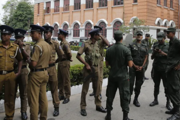 புதுக்குடியிருப்பில் ஐஸ் போதை பொருளை வைத்திருந்த 5 இளைஞர்கள் கைது | 5 Youths Arrested Possessing Drugs Pudukkudiyurupu புதுக்குடியிருப்பில் ஐஸ் போதை பொருளை வைத்திருந்த 5 இளைஞர்கள் கைது | 5 Youths Arrested Possessing Drugs Pudukkudiyurupu