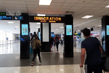 கட்டுநாயக்க விமான நிலையத்தில் யாழ்ப்பாணத்தைச் சேர்ந்த நபர் கைது