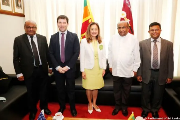 ஜூலி சங் மஹிந்த இடையே இடம்பெற்ற முதலாவது சந்திப்பு! | Sri Lanka Colombo Parliament America Ambassador