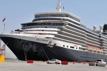 பெரும்தொகை பயணிகளுடன் இலங்கைக்கு வந்த சொகுசு கப்பல்!