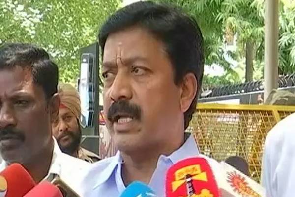 ஆடியோ பத்தி கருத்து சொல்ல விரும்பவில்லை : முன்னாள் அமைச்சர் சி.வி.சண்முகம் | Admk Assembly Submitted Election Commission ஆடியோ பத்தி கருத்து சொல்ல விரும்பவில்லை : முன்னாள் அமைச்சர் சி.வி.சண்முகம் | Admk Assembly Submitted Election Commission