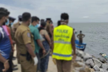 கடற்கரையோரத்தில் உருக்குலைந்த நிலையில் கரையொதுங்கிய சடலம்!