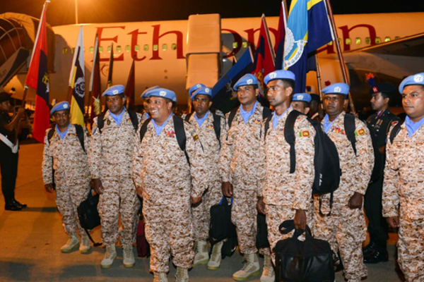 அமைதி காக்கும் பணியிலிருந்து நாடு திரும்பிய இலங்கை இராணுவப்படை | Sri Lankan Military Returned