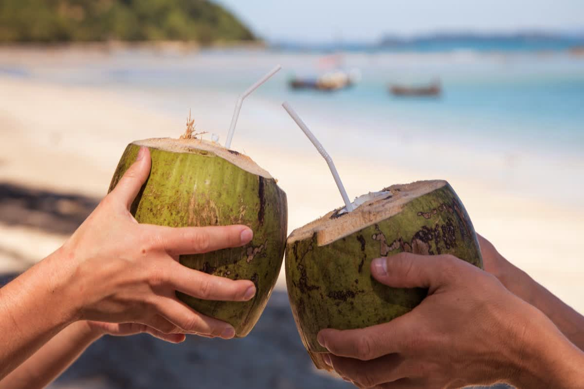 யாரெல்லாம் இளநீர் குடிக்க கூடாது? | Who Should Not Drink Coconut Water யாரெல்லாம் இளநீர் குடிக்க கூடாது? | Who Should Not Drink Coconut Water