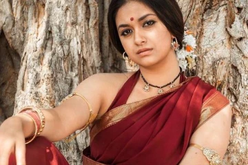 படம் வெளியாகாமலே இத்தனை கோடியா? கோடியில் புறளப்போகும் கீர்த்தி சுரேஷ் படநடிகர்..
