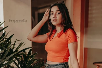 ஜீன்ஸ் டி-சர்ட்டில் ஆளே மாறிய அனிகா சுரேந்திரன்! - ட்ரெண்டி போட்டோஸ்