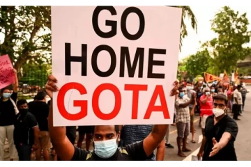 இலங்கை நெருக்கடி: ராஜபக்ஷ சகோதரர்கள் நிலை என்ன?