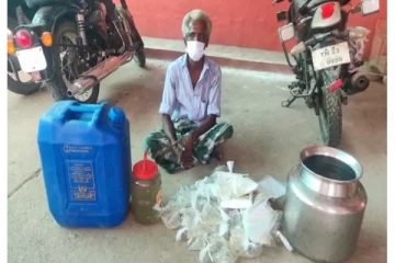 தமிழ்நாட்டில் தலைதூக்கும் கள்ளசாராயம் - ராணிப்பேட்டையில் போலிசார் அதிரடி