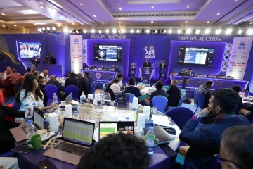 ஐபிஎல் ஏலத்தில் சென்னை, மும்பை அணிகள் புதிய சாதனை - என்ன தெரியுமா?