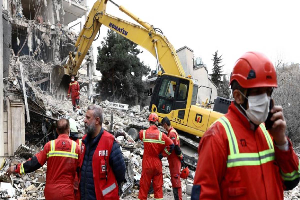 மீண்டும் 100 டொலராக உயர்வு! ஈரானுடனான பேச்சுவார்த்தை தொடர்பில் வெள்ளை மாளிகை எச்சரிக்கை | White House Statement On Iran Talks