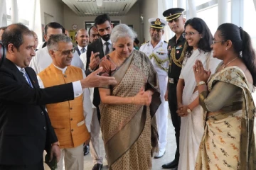 இலங்கைக்கு வந்த இந்திய நிதி அமைச்சர்! யாழ்ப்பாணத்திற்கும் விஜயம்