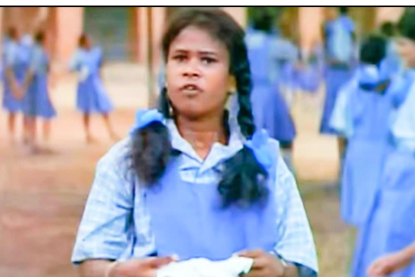 கணவனால் கைவிடப்பட சிம்பு பட நடிகை... வறுமையில் என்ன தொழில் செய்கின்றார் தெரியுமா? அதிர்ச்சியில் ரசிகர்கள் | Simbu Vallavan Move Act