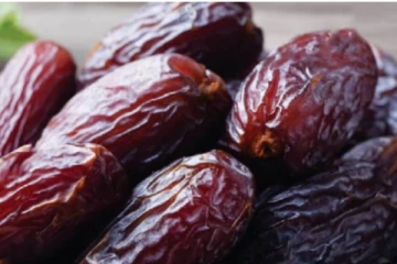 விஷமாக மாறும் பேரீச்சை! சாப்பிட்டால் இவ்வளவு பக்க விளைவுகளா? யாரெல்லாம் சாப்பிட கூடாது தெரியுமா?