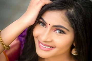 லட்சகணக்கான சம்பளத்துடன் வெளியேறிய குயின்ஸி யாரை சந்தித்திருக்கிறார்? கசிந்த புகைப்படம்