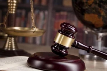 மனைவியை கொலை செய்ததாக சிறையிலடைக்கப்பட்ட கணவர்: மனைவி உயிருடன் வந்ததால் அதிர்ச்சி