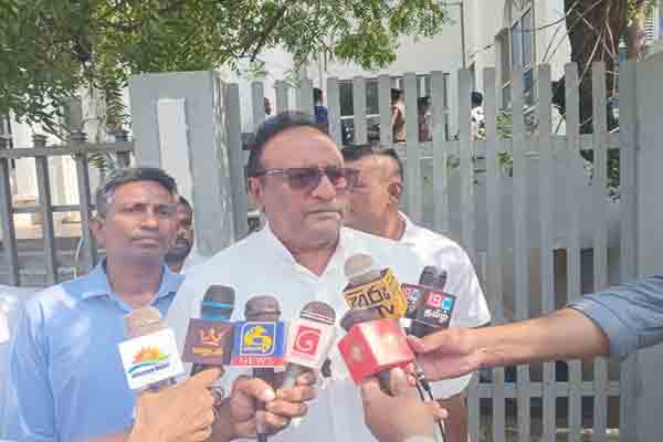 புத்தர்சிலையை காக்க நவீன பிரபாகரன்களோடு போராடுகின்றோம்; சரத் வீரசேகர காட்டம் | We Are Fighting Against Modern Day Prabhakaran