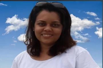 கொழும்பில் மக்கள் முன்னிலையில் இடம்பெற்ற பயங்கரம்; துடிதுடித்து உயிரிழந்த இளம் பெண்