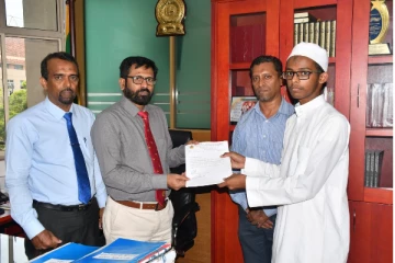 ஐக்கிய அரபு அமீரகத்தின் சர்வதேச அல் - குர் ஆன் மனனப் போட்டியில் இலங்கை மாணவன்