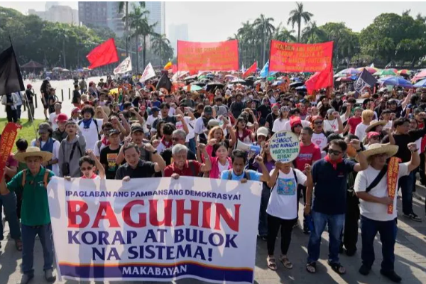 பிலிப்பைன்ஸில் வெடித்த ஆர்ப்பாட்டம் | Protest Erupts In The Philippines பிலிப்பைன்ஸில் வெடித்த ஆர்ப்பாட்டம் | Protest Erupts In The Philippines