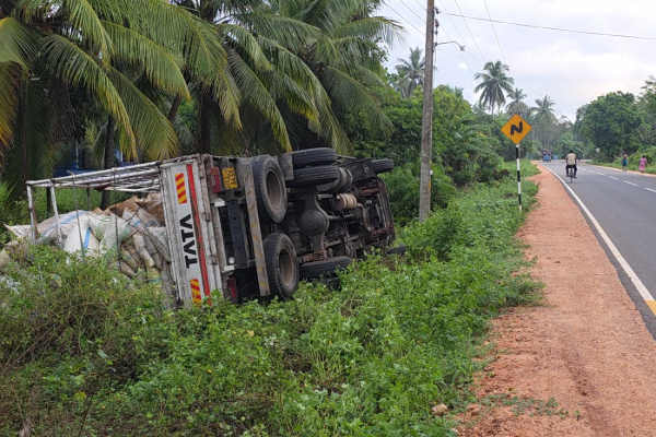 தெய்வாதீனமாக உயிர் தப்பிய சாரதி! | Driver Who Survived In An Ungodly Way