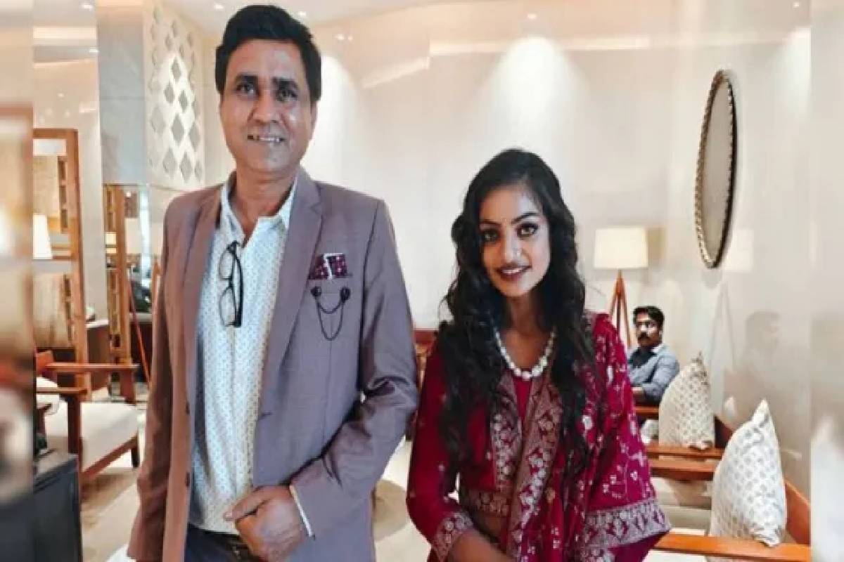 கும்பமேளா வைரல் பெண்ணுக்கு கேரளாவில் திருமணம்! மாப்பிள்ளை யார்ன்னு தெரியுமா? | Kumbh Mela Viral Girl Monalisa Marrage Photo Viral