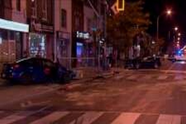 றொரன்டோ வாகன விபத்தில் பொலிஸ் உத்தியோகத்தர்கள் காயம் | 3 Officers Injured During Arrest After