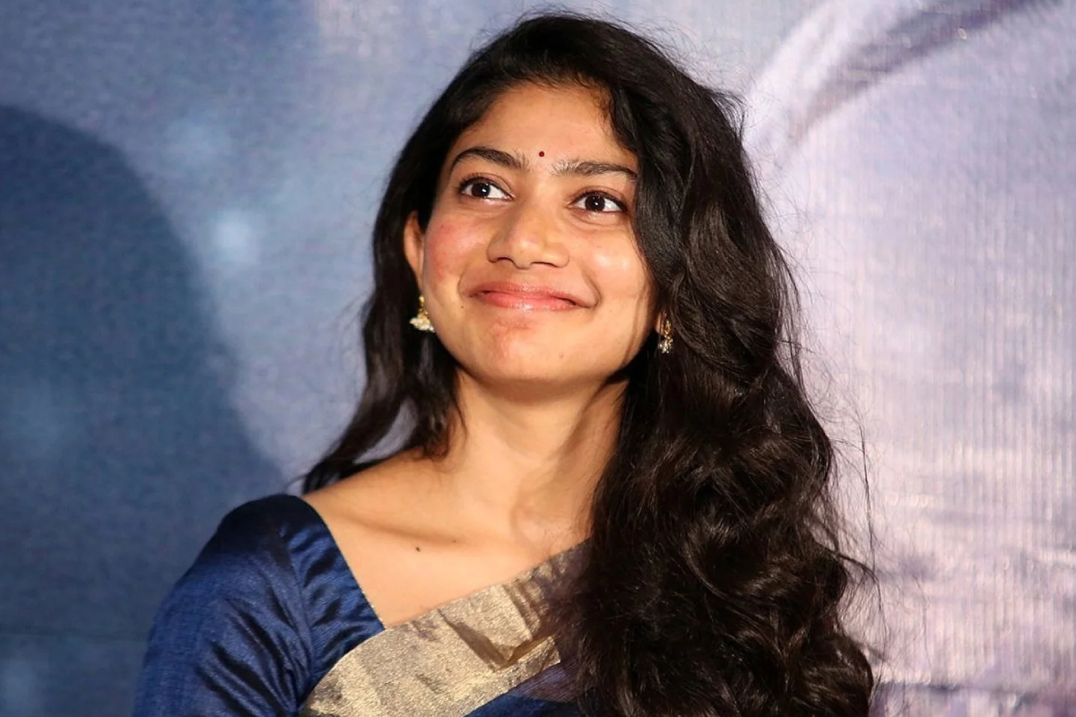 பொய் செய்தியால் மன அழுத்தத்திற்கு சென்ற சாய் பல்லவி.. உருக்கமான பேச்சு | Sai Pallavi About False Narrative News About Her