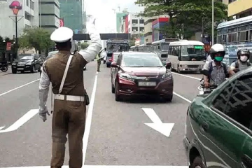 வாகன விபத்தில் தந்தையும் மகளும் பரிதாபகரமாக உயிரிழப்பு