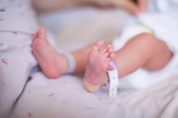 ஒரே பிரசவத்தில் பிறந்த ஆறு குழந்தைகள்: ஒரு சிசு மரணம்