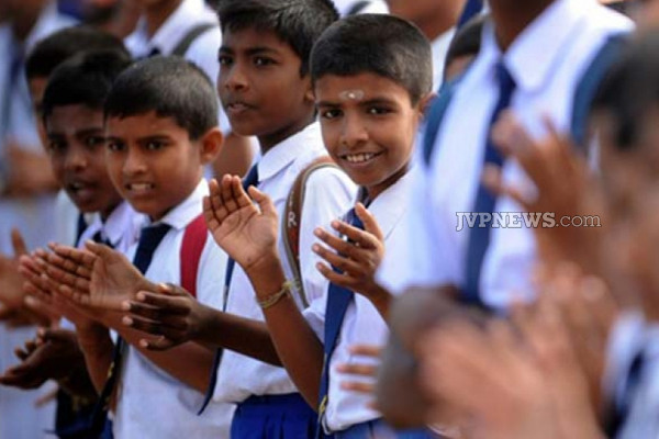 வட மாகாணத்தில் 194 பாடசாலைகள் பூட்டு | 194 Schools Were Closed In Northern Province