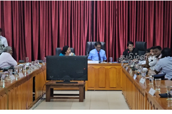 பழுதடைந்த அப்பிள் ஐபாட்டினை காட்டி இழப்பீட்டு காசு வாங்கினேன்! போட்டுடைத்த அர்ச்சுனா | Bought A Damaged Apple Ipad Compensation Archuna