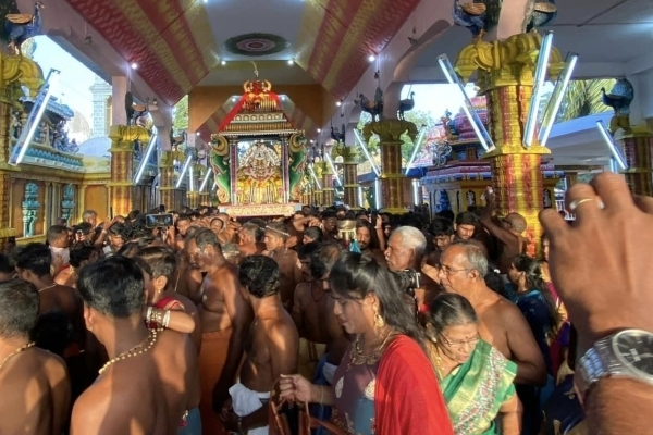 கோலாகலமாக ஆரம்பமானது சந்நிதி முருகன் பெருந்திருவிழா! | Jaffna Sannidhi Murugan Festival Begins