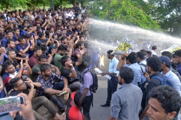 கொழும்பில் மாபெரும் ஆர்ப்பாட்டம்