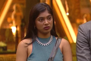 ரெட் கார்ட் வாங்கியும் திருந்தாத பார்வதி, திட்டி தீர்க்கும் ரசிகர்கள்