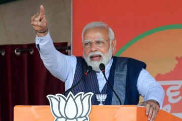 எழுதி கொடுங்கள்.. நான் உயிரோடு இருக்கும் வரை இது நடக்காது - சவால் விட்ட பிரதமர் மோடி!