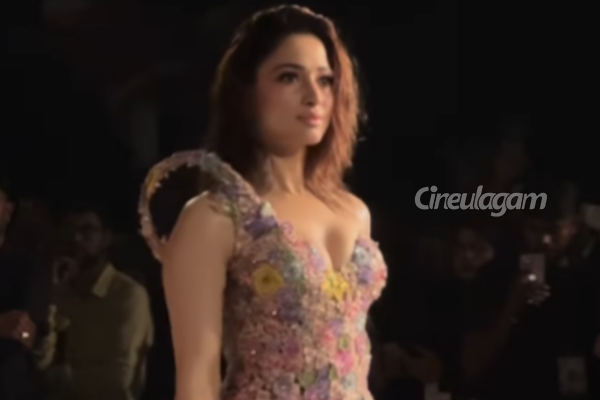 தமன்னா அப்படி ஒரு உடையில் ரேம்ப் வாக்.. வைரலாகும் வீடியோ | Tamannaah Ramp Walk Video Goes Viral