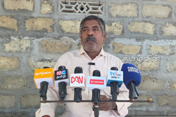 சட்டவிரோத கடற்றொழில்களை கட்டுப்படுத்தாமல் எப்படி அபிவிருத்தி செய்ய முடியும்..! நா.வர்ணகுலசிங்கம் கேள்வி | Develop The Maritime Industry Illegal Fishing சட்டவிரோத கடற்றொழில்களை கட்டுப்படுத்தாமல் எப்படி அபிவிருத்தி செய்ய முடியும்..! நா.வர்ணகுலசிங்கம் கேள்வி | Develop The Maritime Industry Illegal Fishing