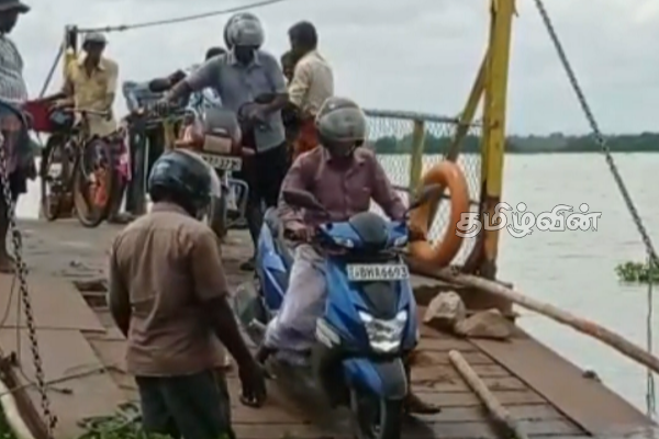 அம்பிளாந்துறை – குருக்கள்மடம் படகுப்பாதையை புணரமைத்து தருமாறு கோரும் மக்கள்! (Photos) | Request For Reconstruction Of Kurukulmadam Boatway