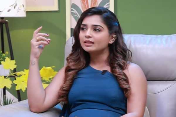 மூளையே இல்லாதவங்க மாதிரி கேட்டாரு!! மோசமான கேள்விக்கு நடிகை கெளரி கிஷன் ஓபன் டாக்.. | Actress Gouri Kishan Open About Reporters Question மூளையே இல்லாதவங்க மாதிரி கேட்டாரு!! மோசமான கேள்விக்கு நடிகை கெளரி கிஷன் ஓபன் டாக்.. | Actress Gouri Kishan Open About Reporters Question